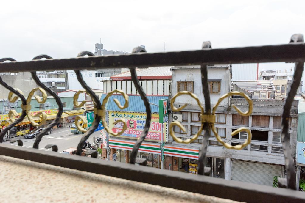 Cat Mia Hostel 花蓮市 エクステリア 写真