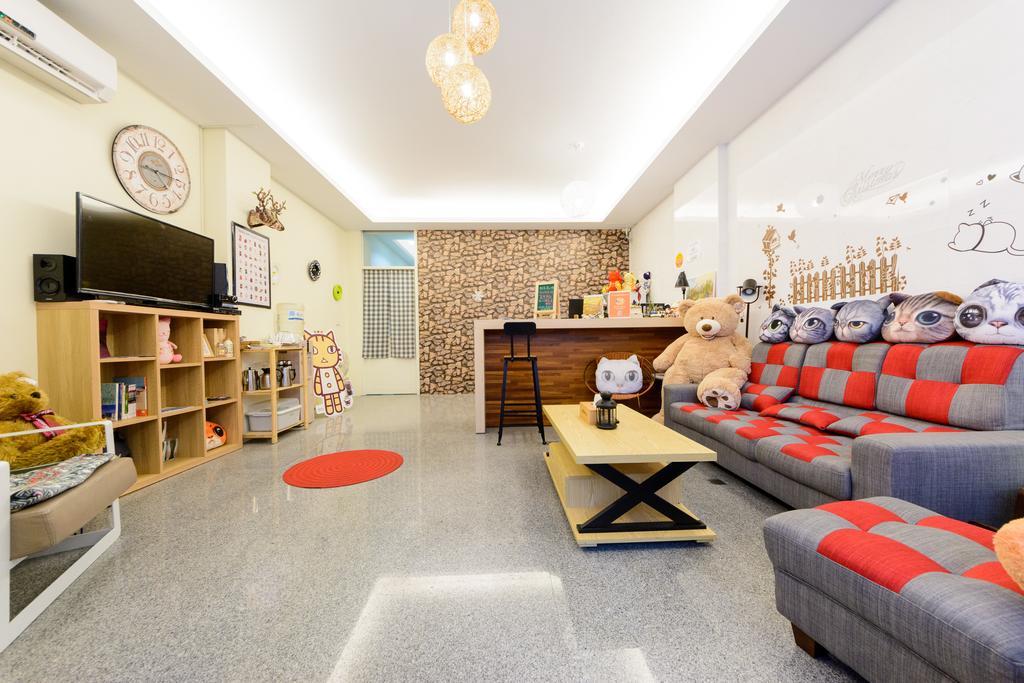 Cat Mia Hostel 花蓮市 エクステリア 写真